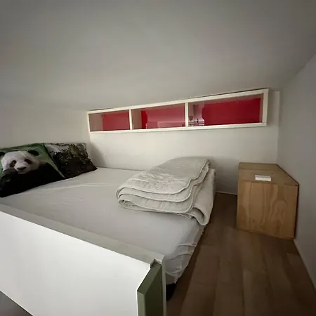 Centre Dynamique Et Populaire Appartement Parijs